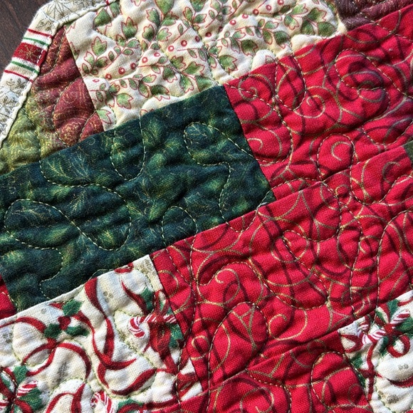 Vtg 50s Handmade Quilted Christmas Patchwork Table Runner & Placemats Farmhouse - Picture 9 of 10
